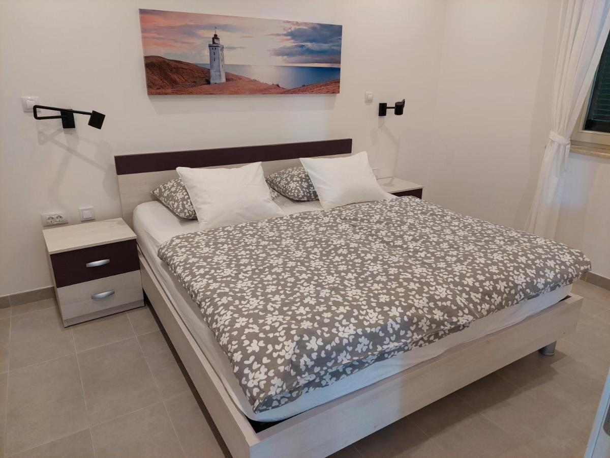 Gavza Sky View Apartment Cres Exterior photo