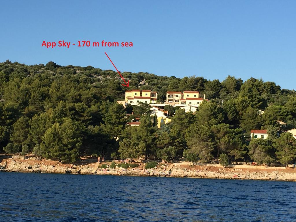 Gavza Sky View Apartment Cres Exterior photo